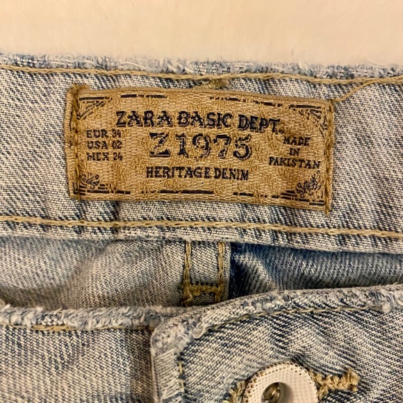 ZARA 🖤 distressed mom/boyfriend jeans 👖 Size 2 - Picture 4 of 6